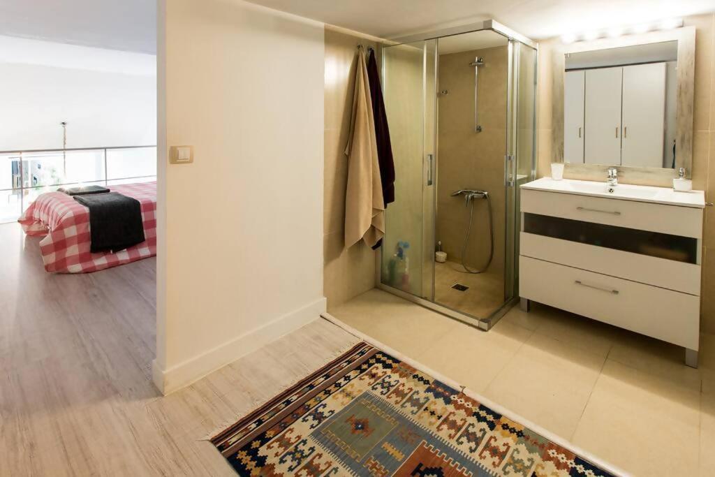 Duplex Center Parking Netflix Amazon Video Lejlighed Sevilla Eksteriør billede