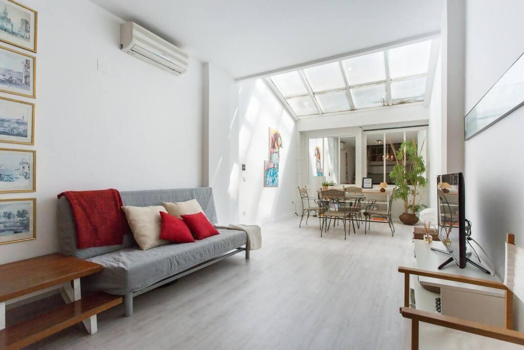 Duplex Center Parking Netflix Amazon Video Lejlighed Sevilla Eksteriør billede
